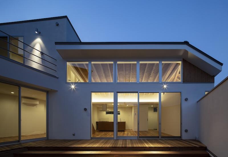 Folding Roof House