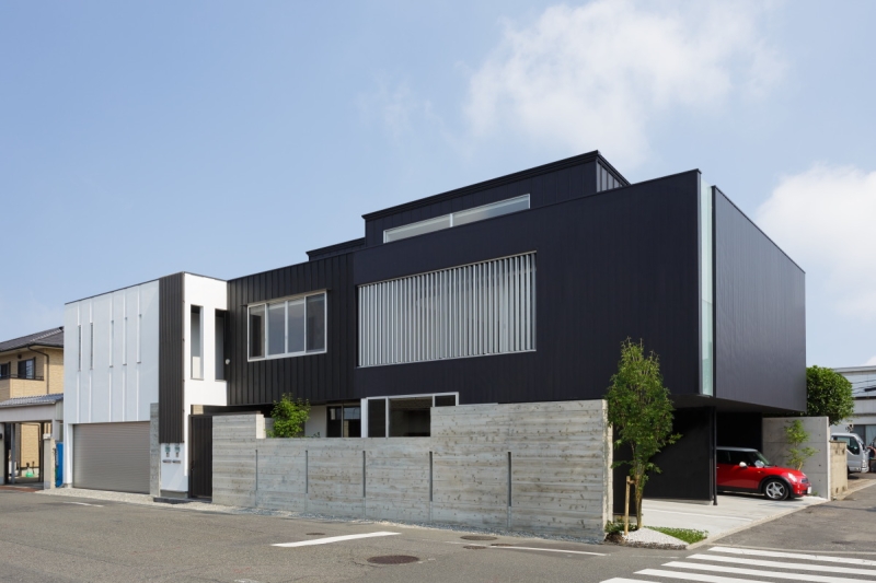 ＶＥＲＴＩＣＡＬ ＨＯＵＳＥ（縦格子の家）