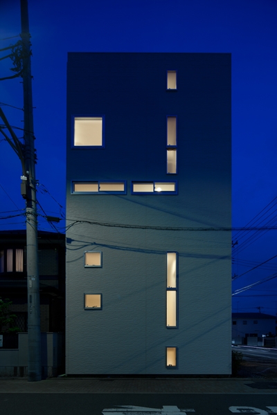 外観夕景