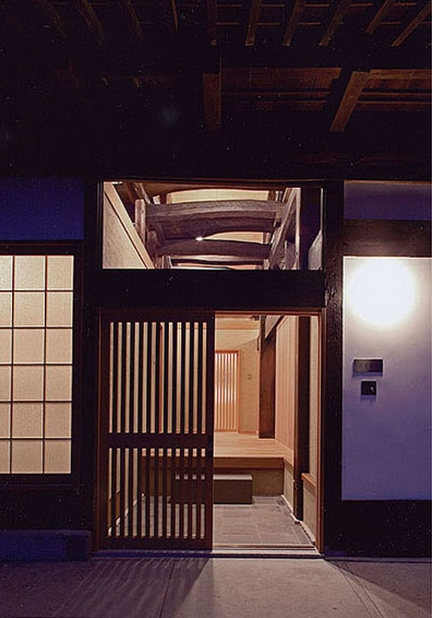 今後長く住み続けたいという建主の希望により始まった、民家再生工事