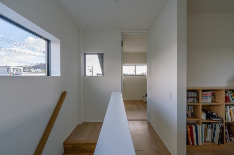小牧の家－シンプルモダンな「３階建の住宅」－リノベーション