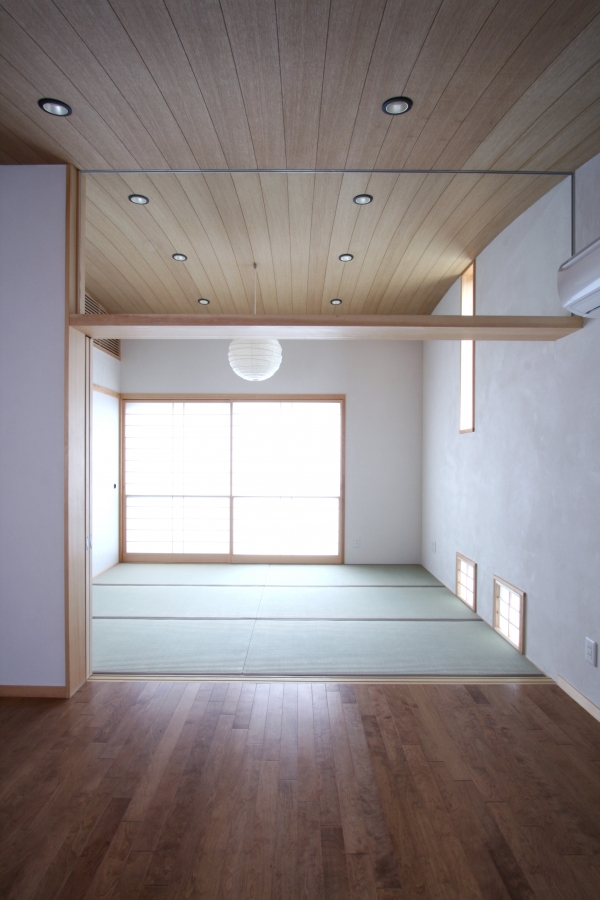 たたみの間と主寝室（２階）