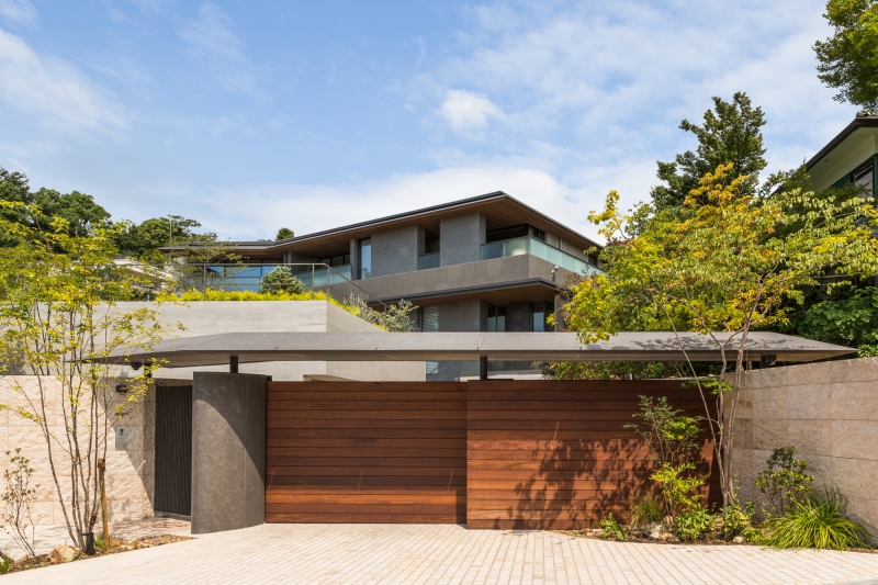 LATTICE HOUSE