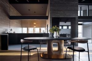 CURIOUS DESIGN WORKERS