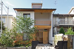 古材とゴロンボを用いた新築住宅