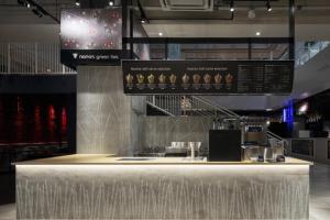 nana’s green teaイーアス沖縄豊崎1F（テイクアウト専門店）