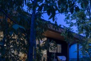 長束の家　広い庭と一体化した平屋建て住宅　四季を楽しめる庭と一緒に考える住宅