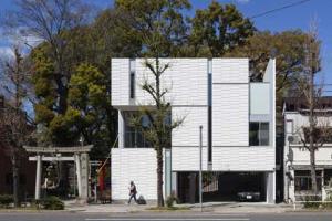 T HOUSE