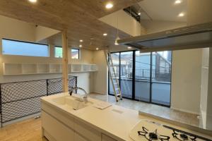 葛飾区　開放的な木質リビングの家