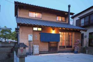 神宮駅前カフェ＆ライダーハウス『居場所富亭』