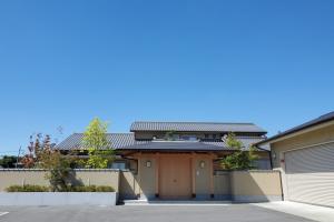 おおらかに暮らしを包み込む数寄屋の家