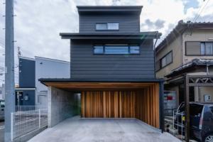 小牧の家－シンプルモダンな「３階建の住宅」－リノベーション