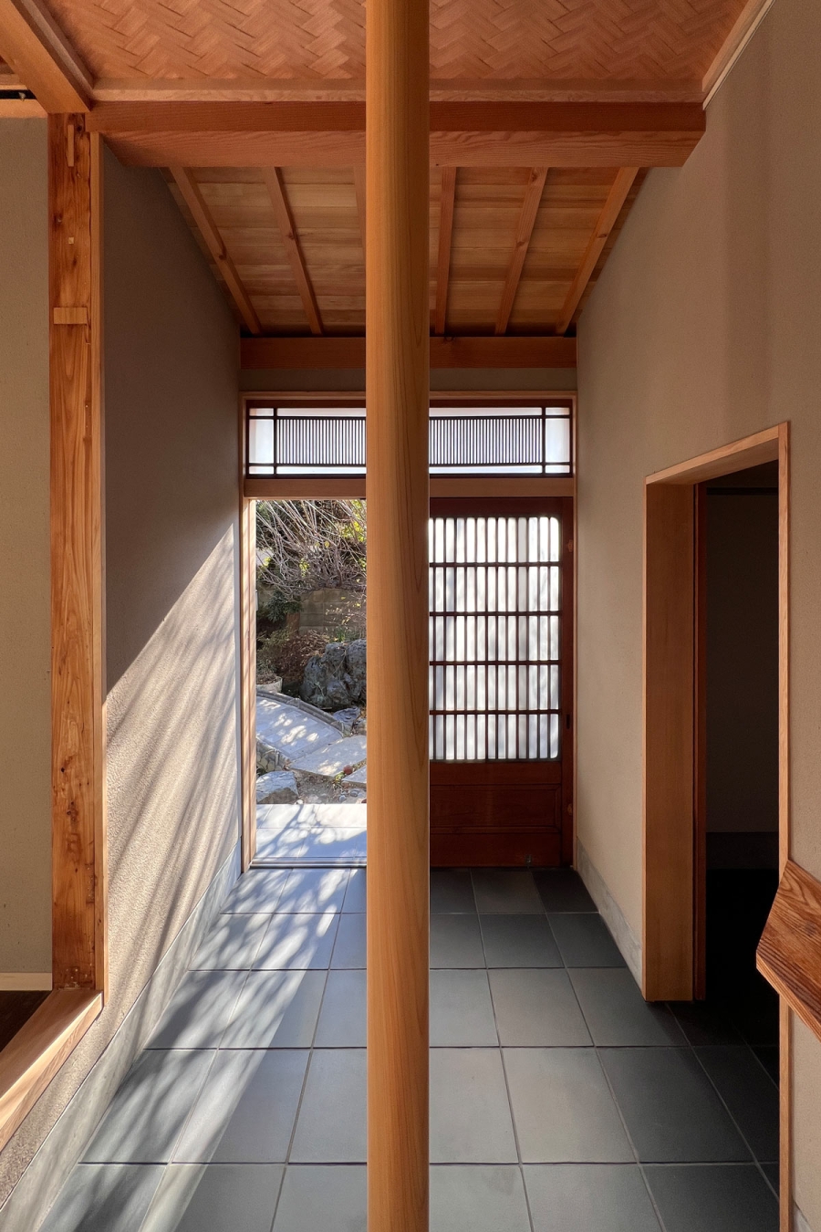 阿倍野の屋敷｜玄関内観