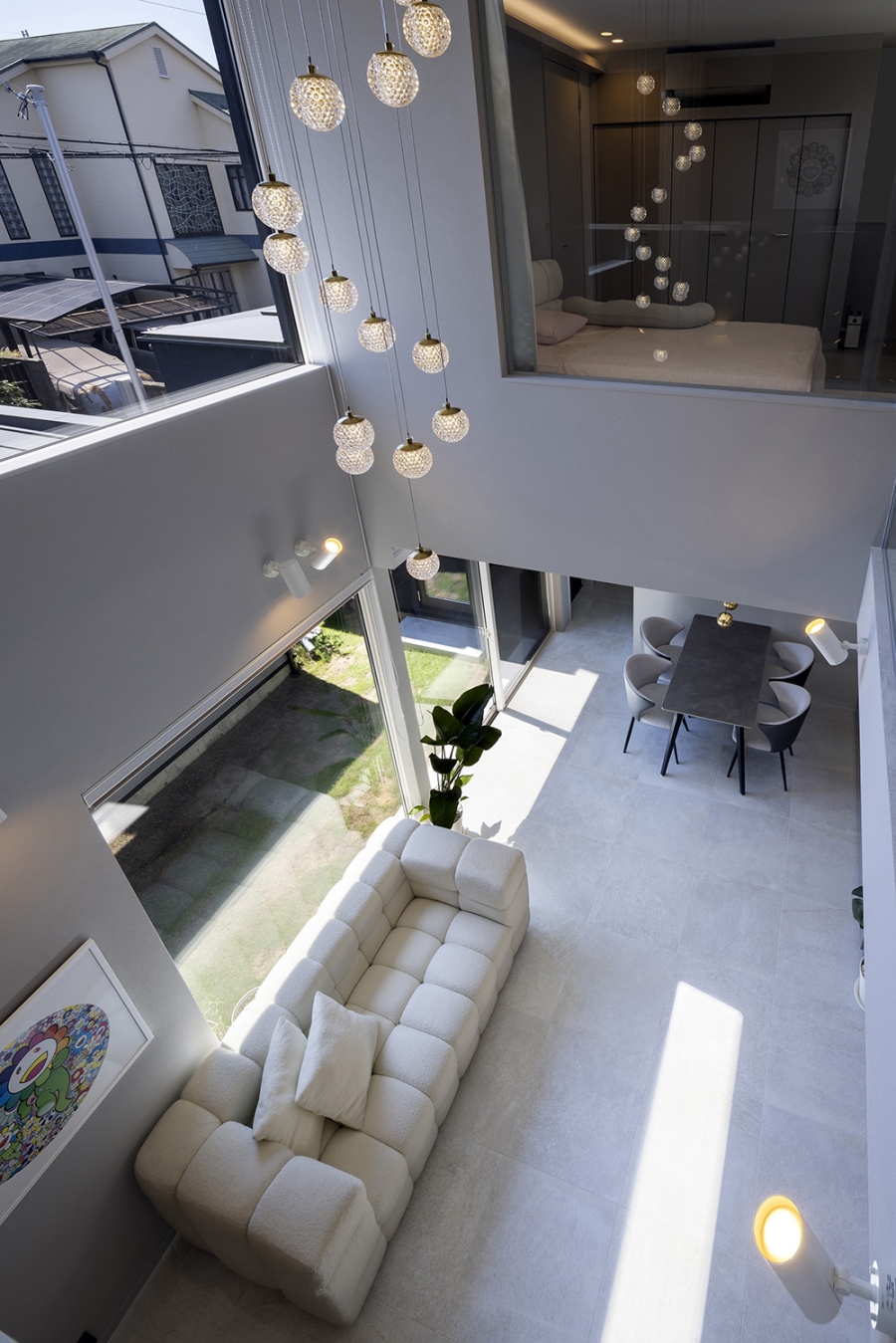 吹き抜け　証明