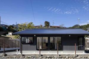 移住して住む、築100年の「下北山村の古民家」 – 掘り炬燵のある平屋＜リノベーション＞ –