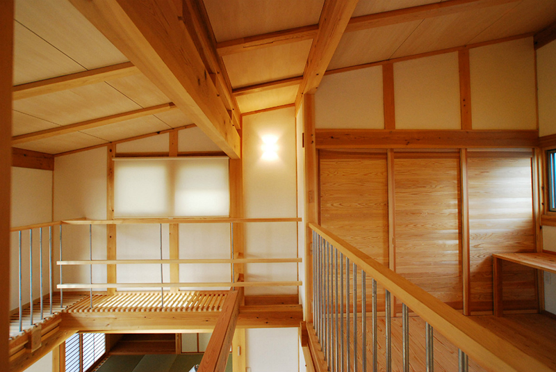 片流れ屋根の家