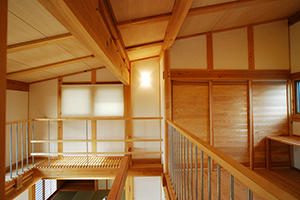 片流れ屋根の家