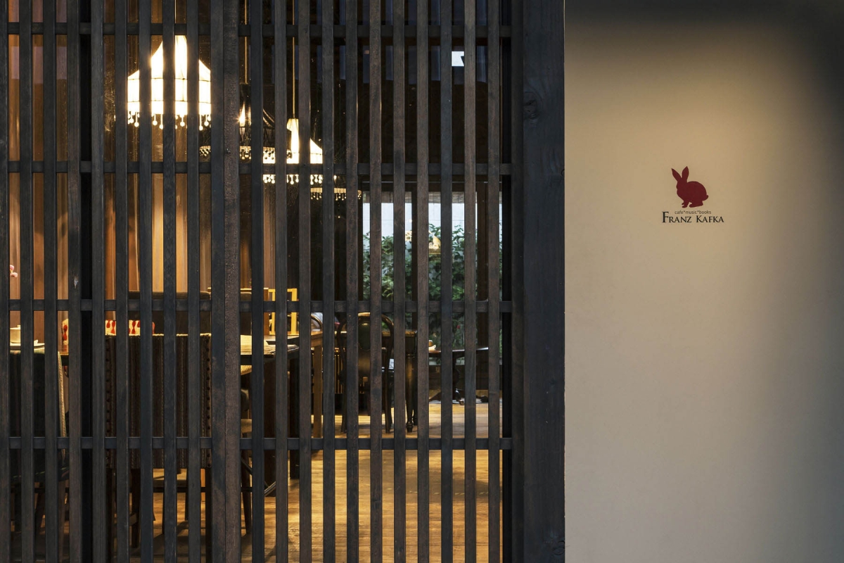 カフェ・フランツ・カフカ｜エントランス②