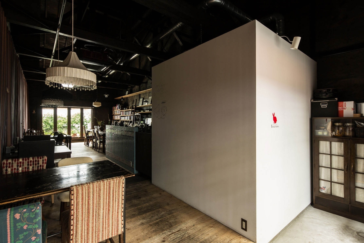 カフェ・フランツ・カフカ｜内観①