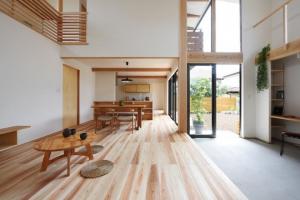 house-AKM
