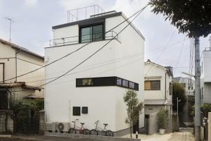 東京世田谷でミニマル3階建て　ハコノオウチ10