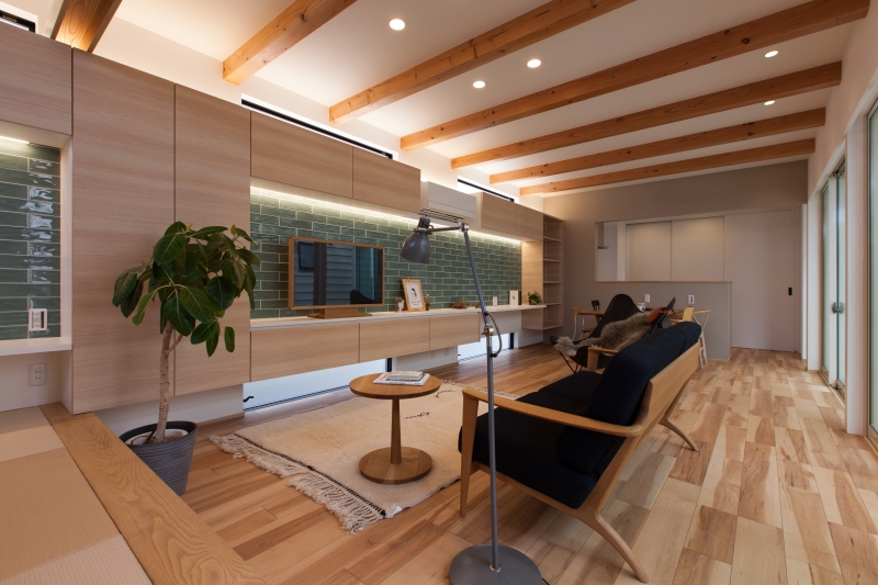 Lightning Court House　内側に開く住まい